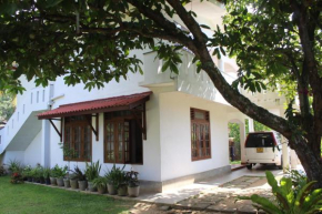The Dalawella Porch House
